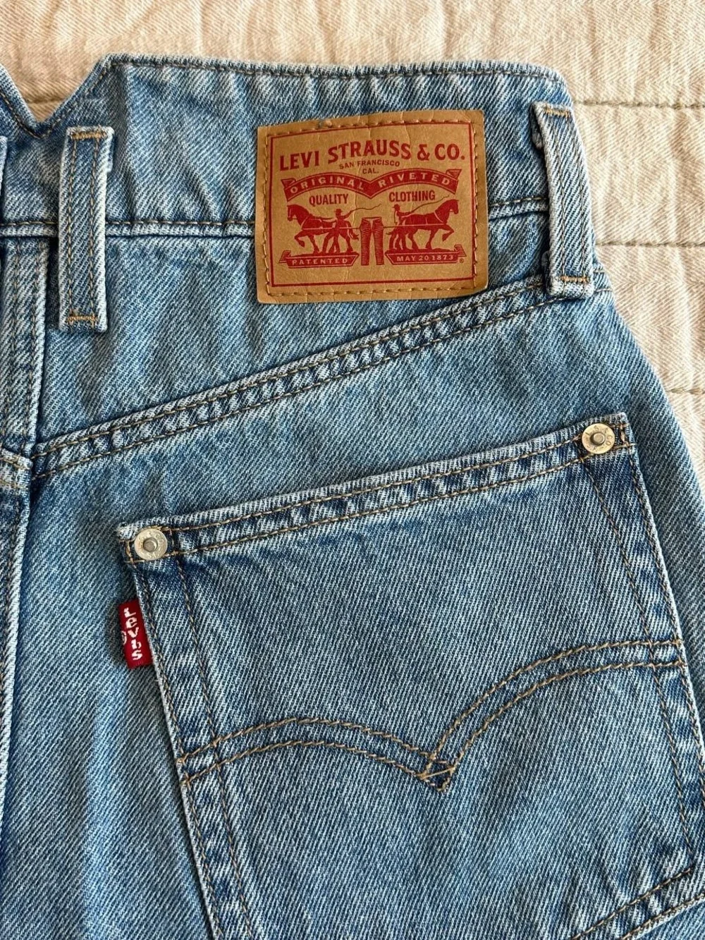 Levi's Light Blue Button-Front Denim Mini Skirt - Picture 3 of 6
